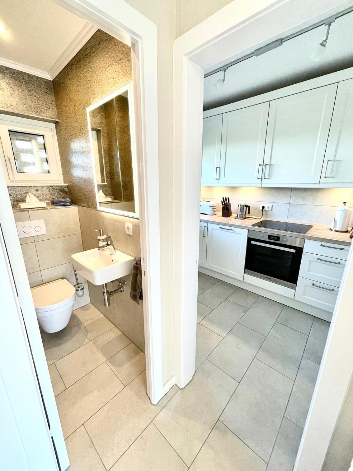 Appartement Ausgestattetes Reihenhaus In Zentraler, Ruhiger & Gruener Lage Hamburg-Harburg